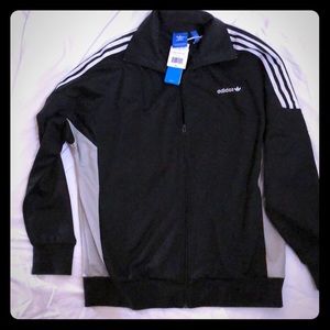 Adidas Men’s Tracktop/zippered jacket